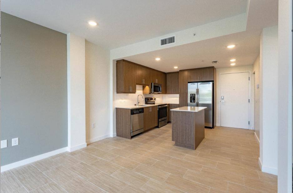 Apartment for rent at 6600 NW 7th St, Miami, FL 33126