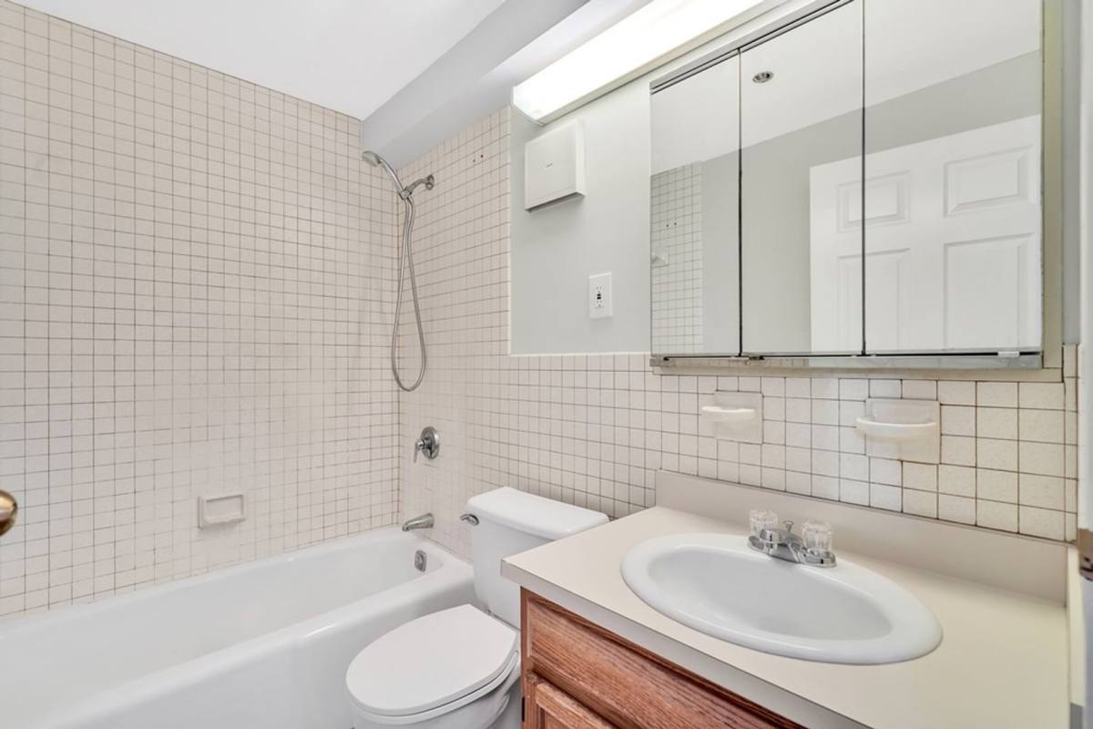 Apartment for rent at 357 Commercial St, Boston, MA 02109