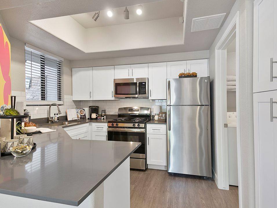 2155 S 55th St, Tempe, AZ 85282 - Apartment for Rent - Image 5