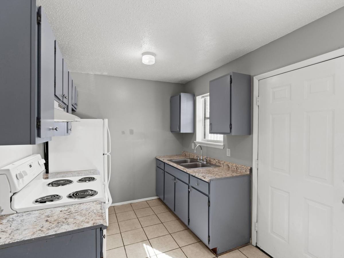 Apartment for rent at 4200 Penny St SW, Huntsville, AL 35805