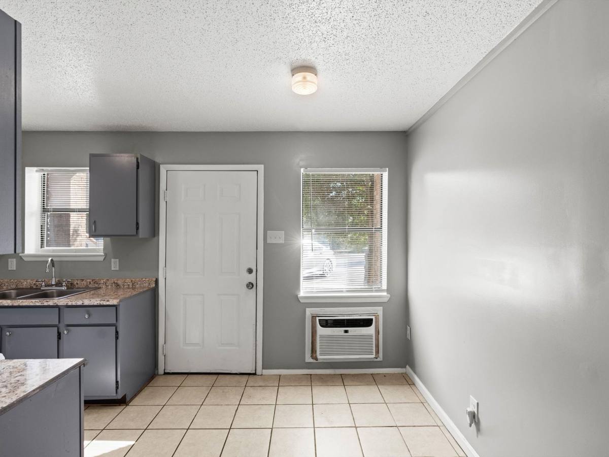 Apartment for rent at 4200 Penny St SW, Huntsville, AL 35805