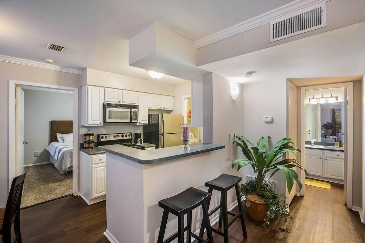 Apartment for rent at Briarhill Luxury Apartment Homes, 1470 Sheridan Rd NE, Atlanta, GA 30324