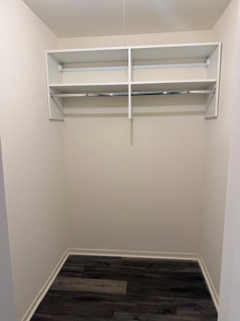 Apartment for rent at 7251 S Shore Dr, Chicago, IL 60649