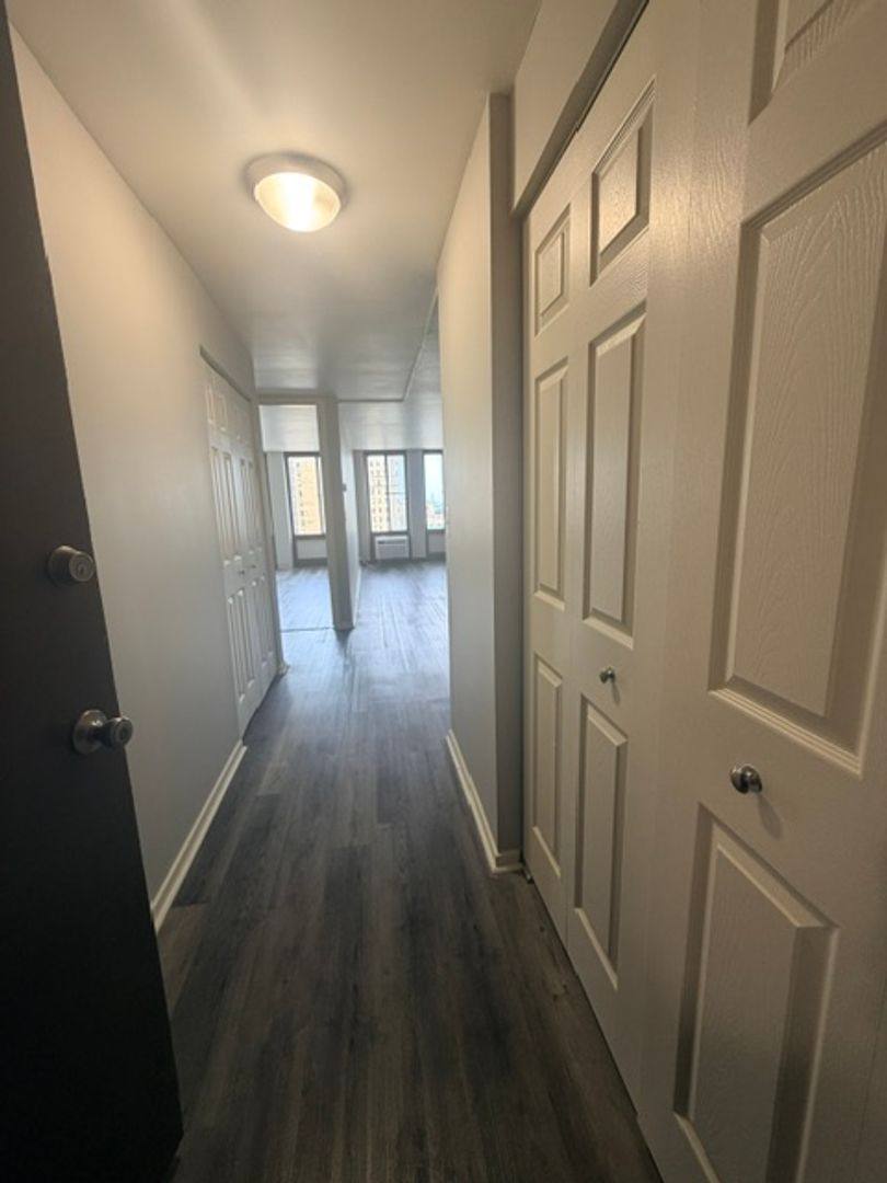 Apartment for rent at 7251 S Shore Dr, Chicago, IL 60649