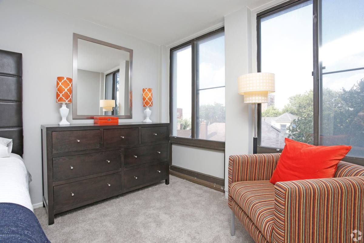 Apartment for rent at 7251 S Shore Dr, Chicago, IL 60649