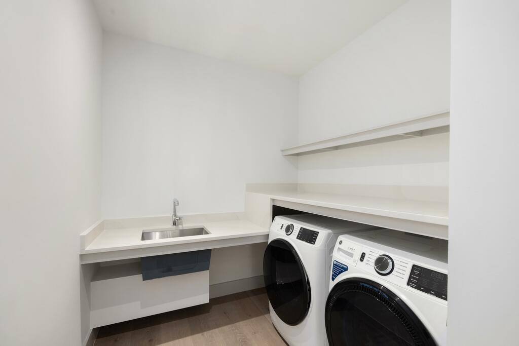 Apartment for rent at 180 Patriots Point Rd, Mount Pleasant, SC 29464