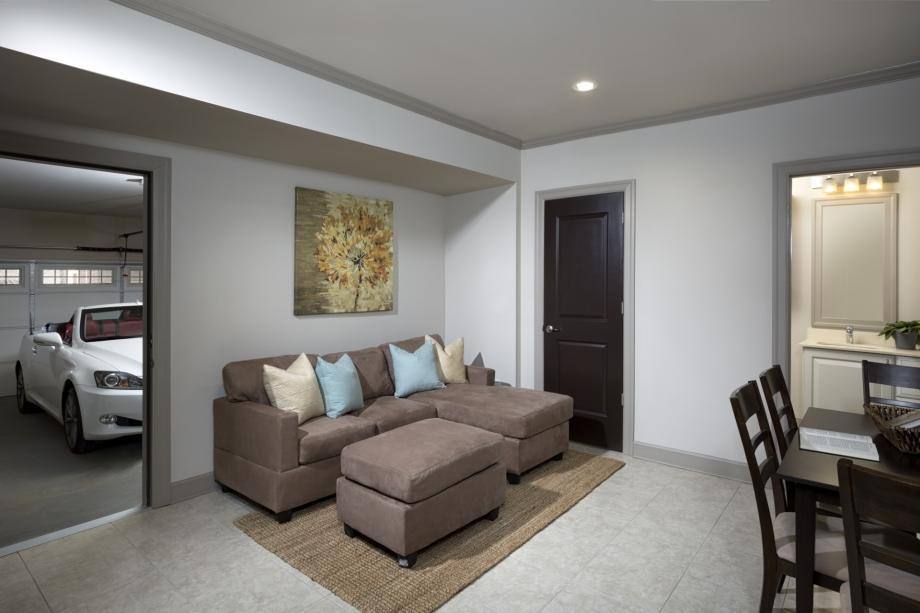 Townhouse for rent at 77 E Andrews Dr NW, Atlanta, GA 30305