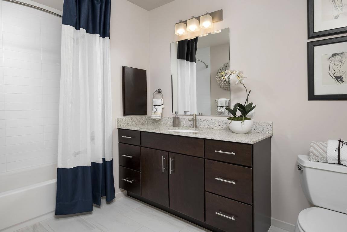 Apartment for rent at 150 Forest Park Ave, Oak Park, IL 60301