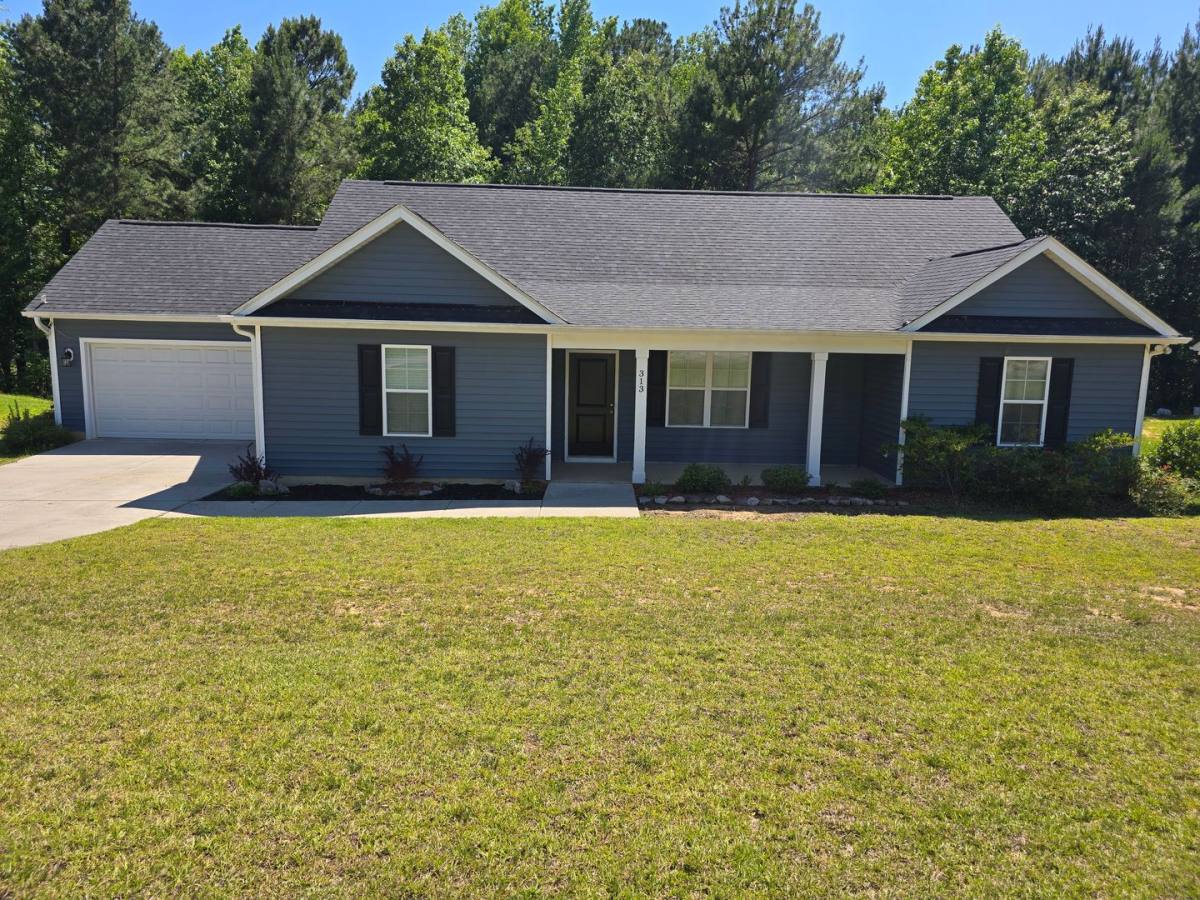 House for rent at 313 Mann St, Sanford, NC 27332