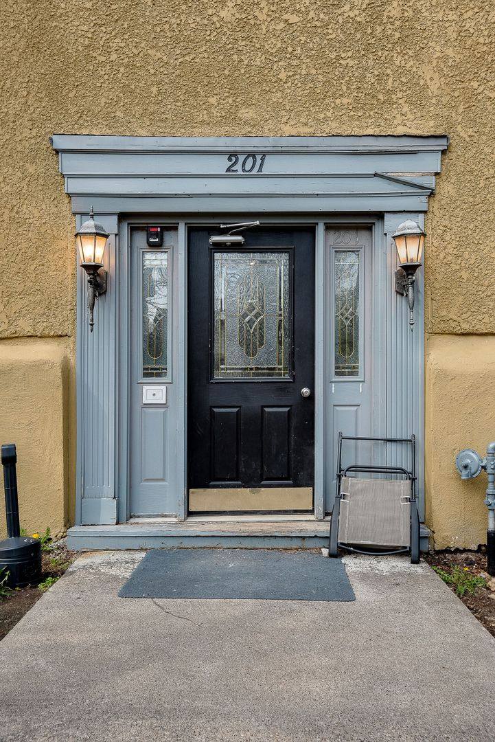 Apartment for rent at 201 Goodrich Ave, Saint Paul, MN 55102