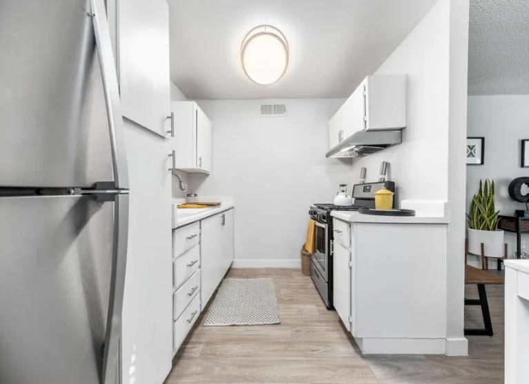 Apartment for rent at Desert Willow, 2025 W Indian School Rd, Phoenix, AZ 85015