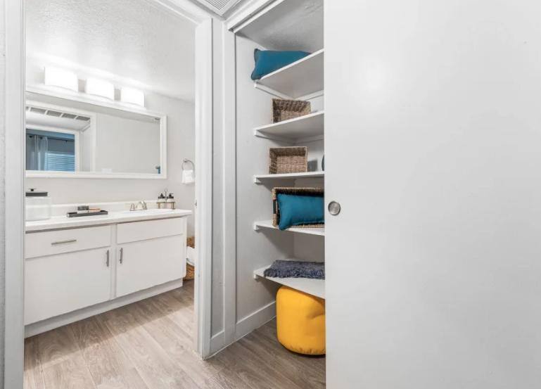 Apartment for rent at Desert Willow, 2025 W Indian School Rd, Phoenix, AZ 85015
