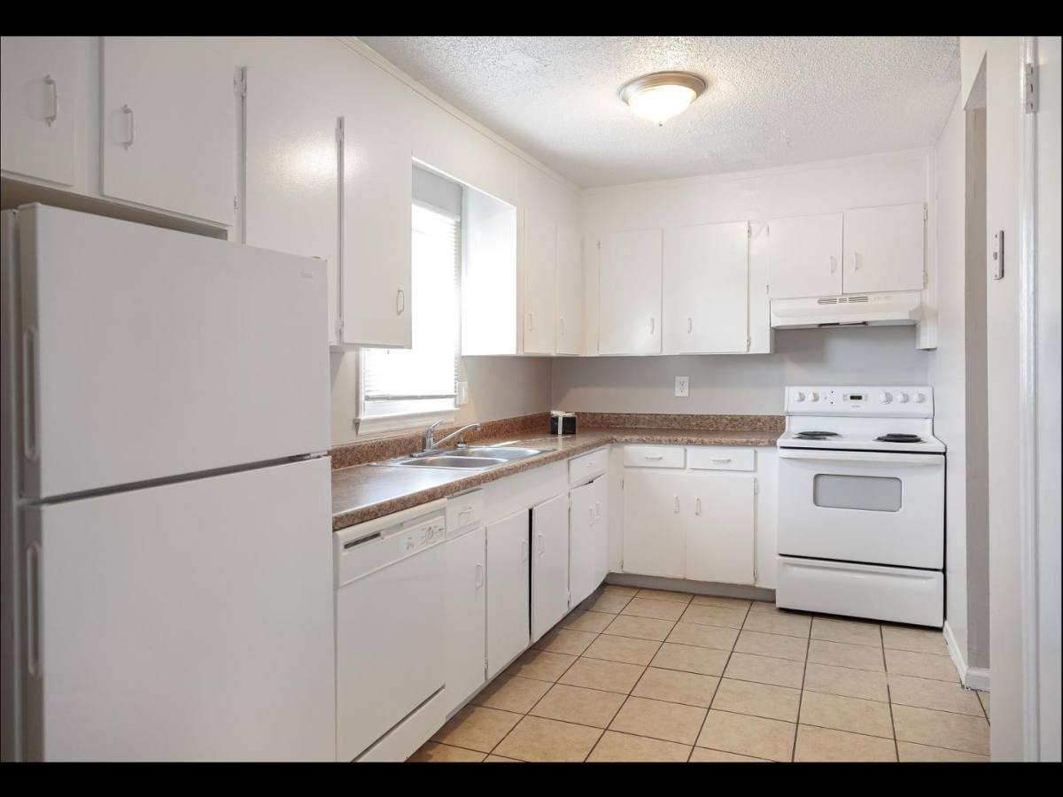 Apartment for rent at Arcadia Village, 5767 Cedars E Court, Charlotte, NC 28212