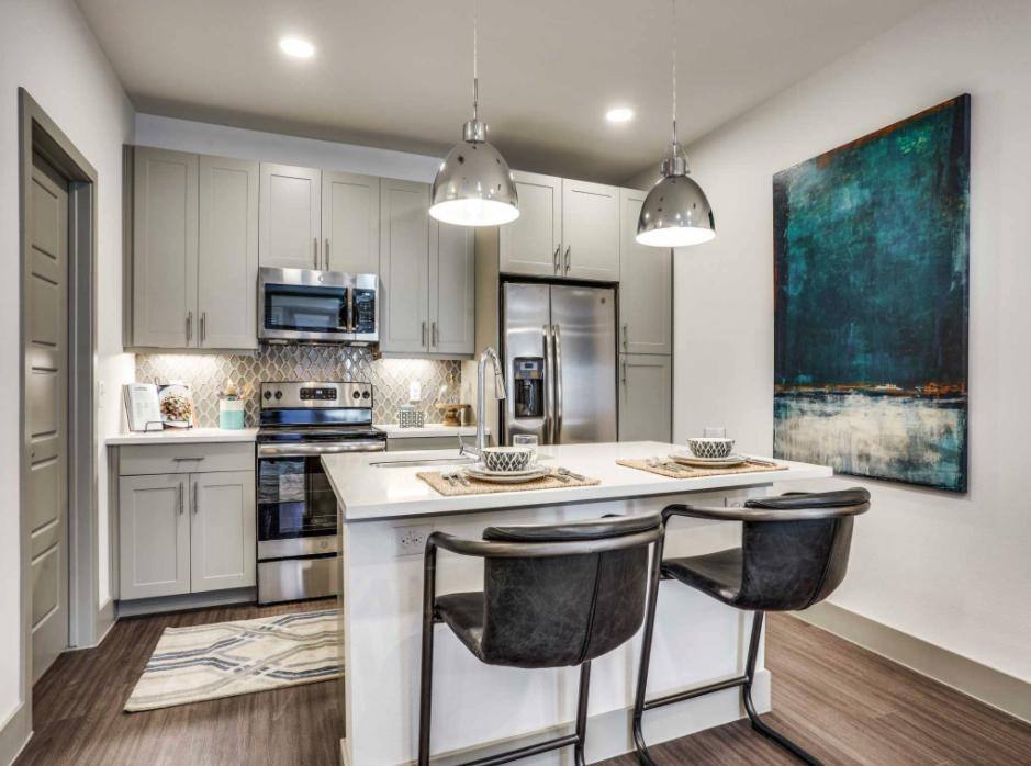 Apartment for rent at 4050 McEwen Rd, Dallas, TX 75244