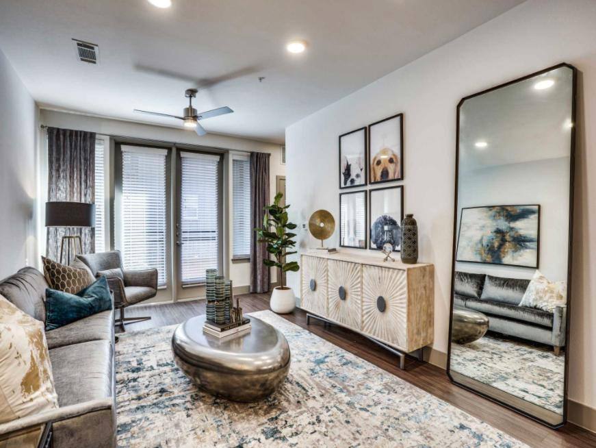 Apartment for rent at 4050 McEwen Rd, Dallas, TX 75244