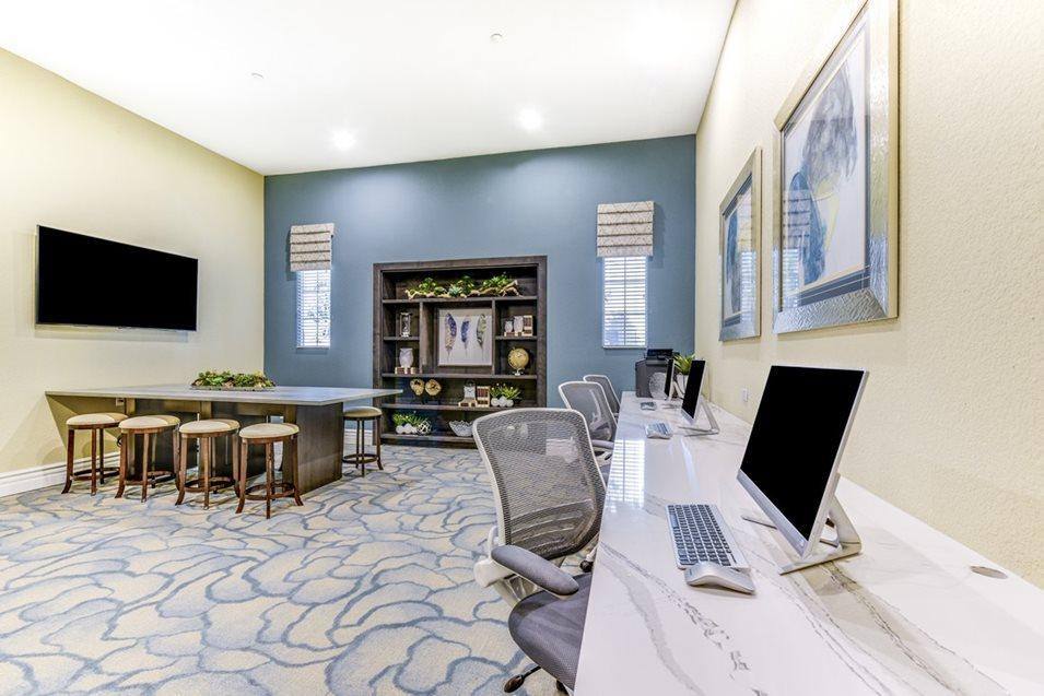 Apartment for rent at Legacy Apartment Homes, 9320 Hillery Dr, San Diego, CA 92126