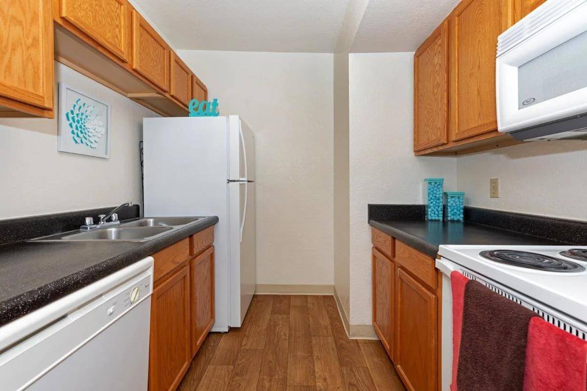 Apartment for rent at The Overlook at Pantano Apartment Homes, 1800 S Pantano Rd, Tucson, AZ 85710
