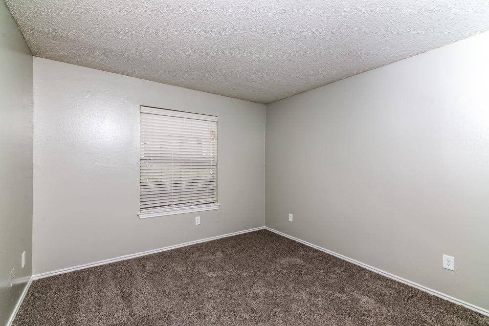 Apartment for rent at Surrey Oaks Apartment Homes, 1814 Estrada Parkway, Irving, TX 75061
