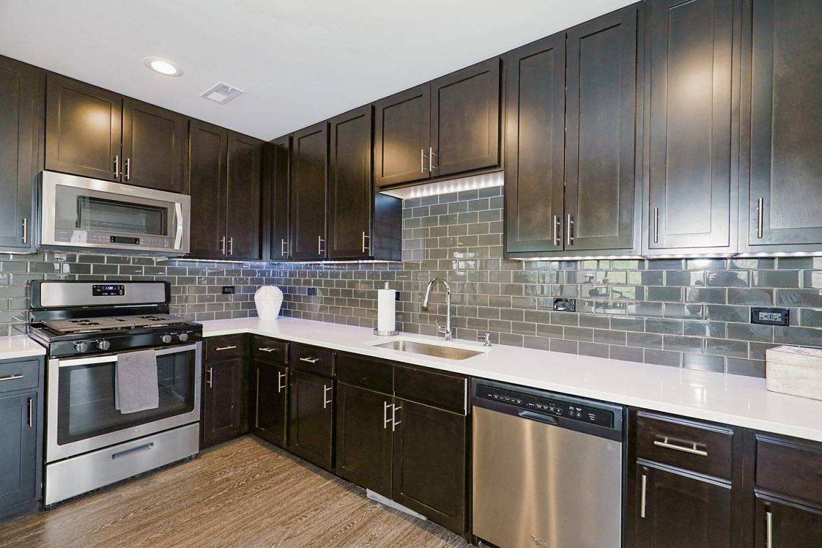 Apartment for rent at 3420 Joann Lane, Woodridge, IL 60517