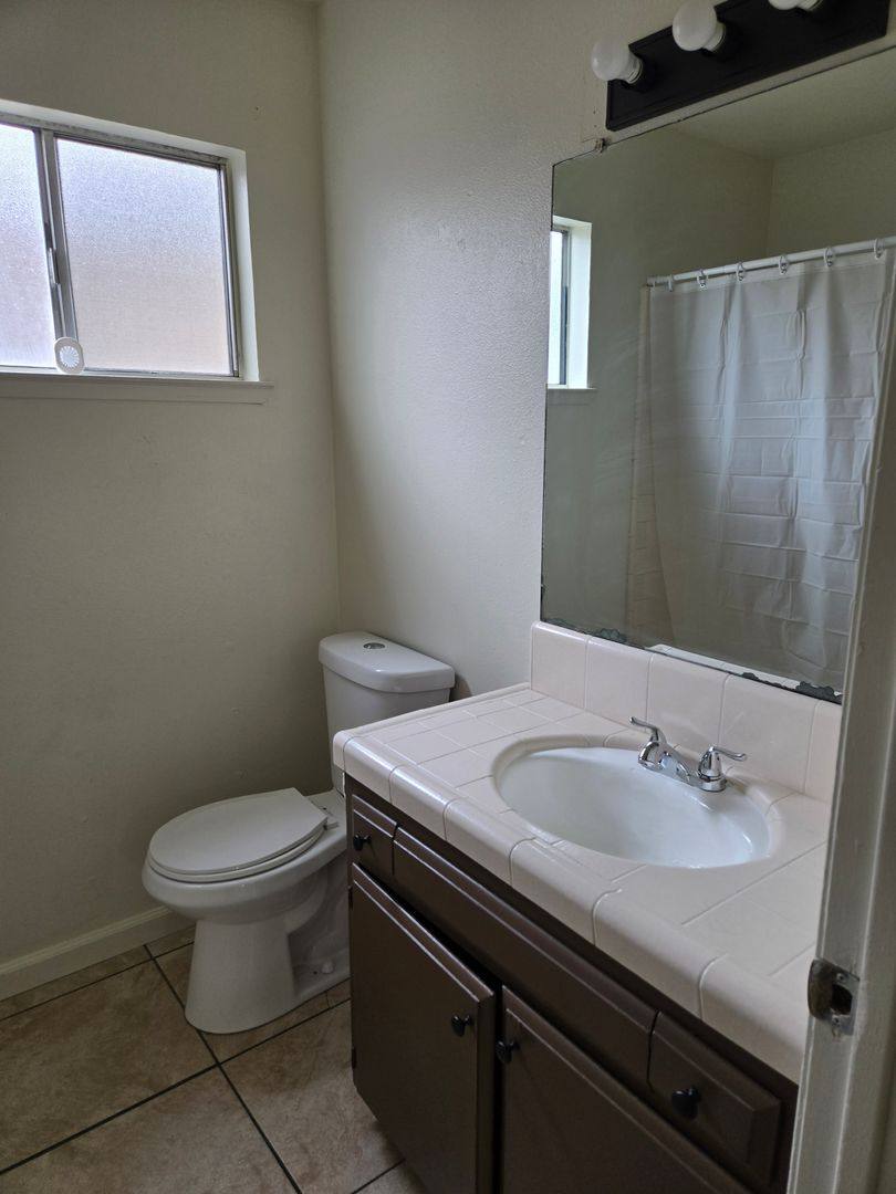 House for rent at 2532 W Chestnut Circle, Visalia, CA 93277