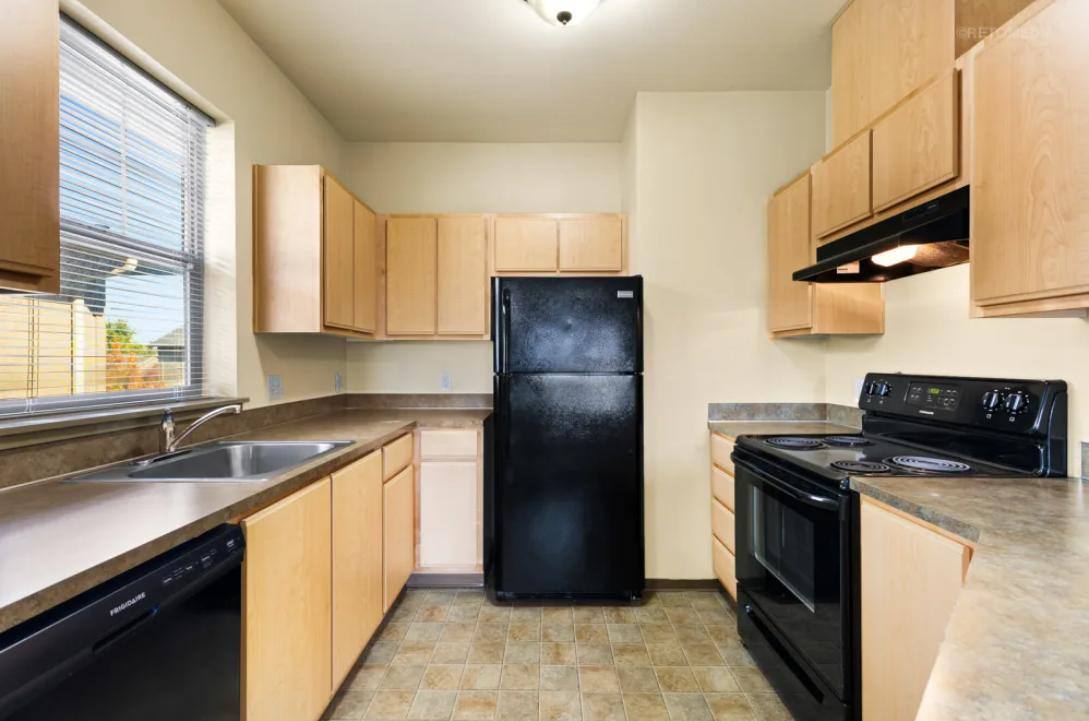 Apartment for rent at Surrey Estates, 2459 Lakeview Dr, Eugene, OR 97408