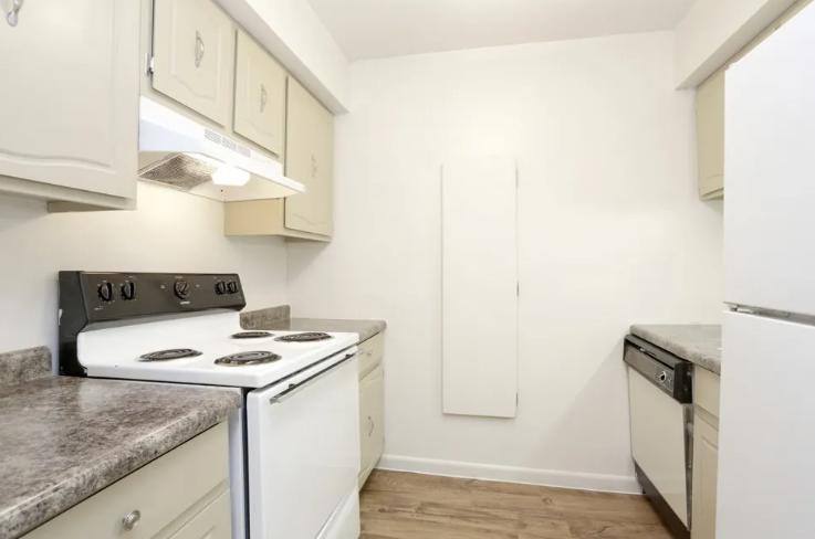 Apartment for rent at Andover Park, 351 Andover Dr, Valparaiso, IN 46383
