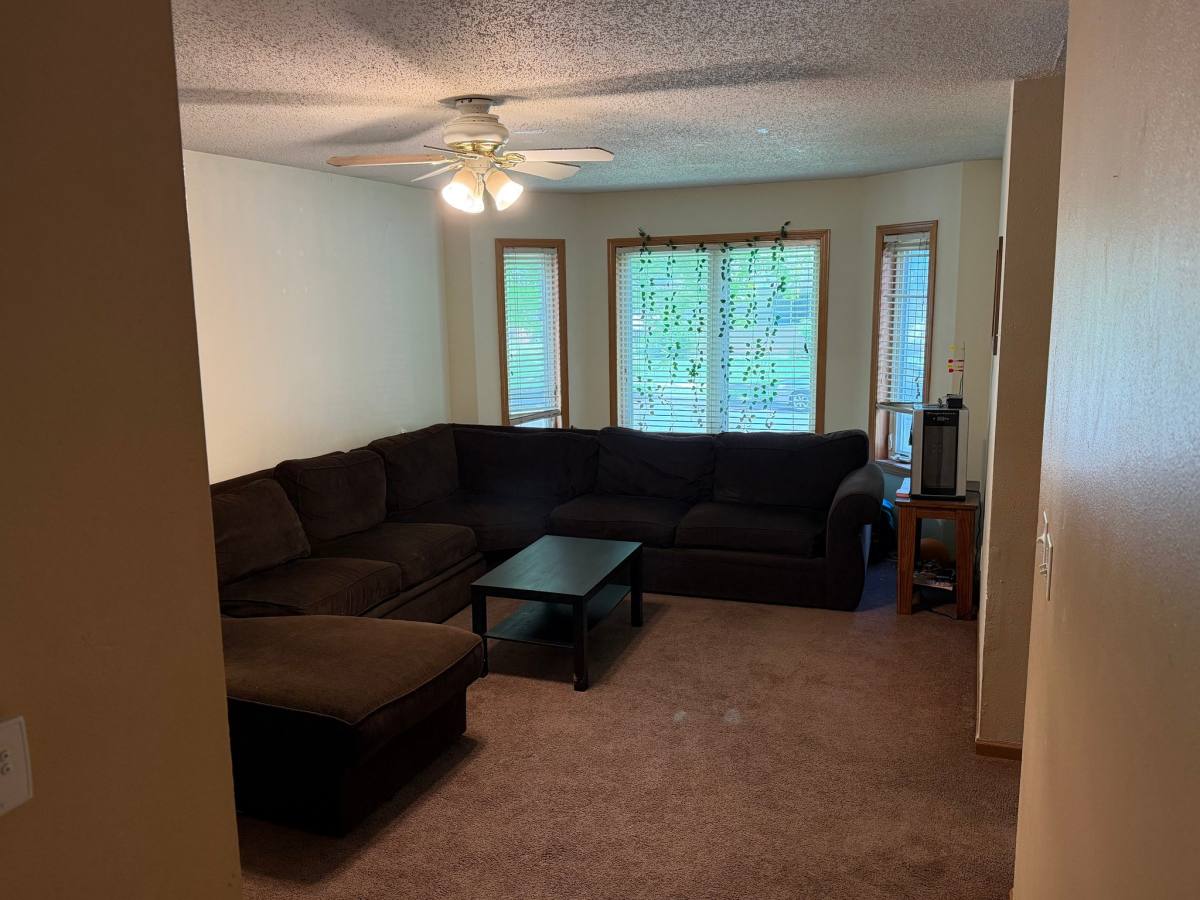 House for rent at 1081 26th Ave SE, Minneapolis, MN 55414