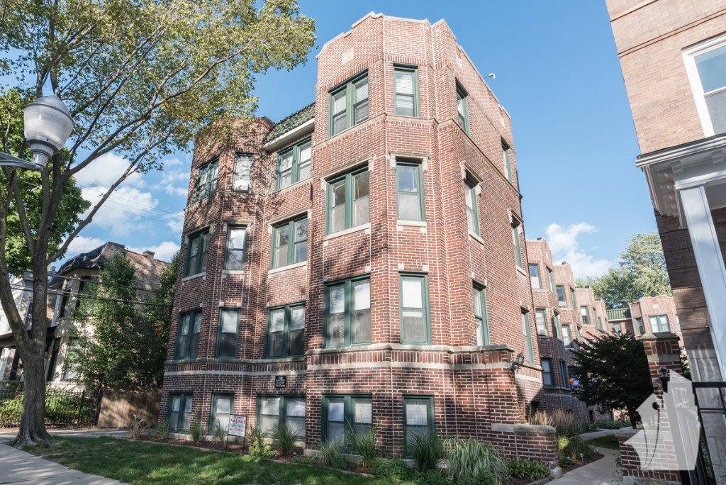 Apartment for rent at 3839 N Greenview Ave #3W, Chicago, IL 60613