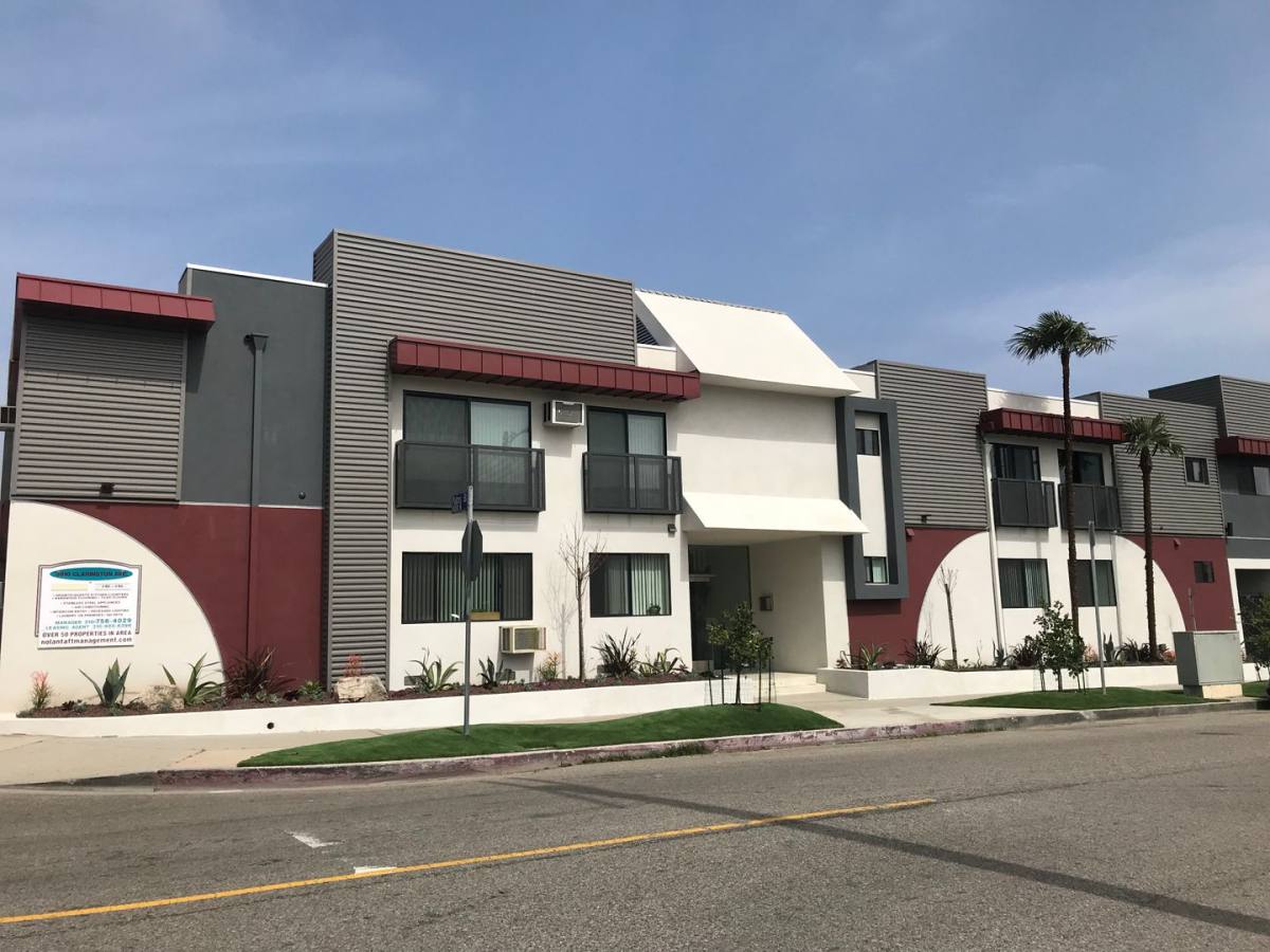 Apartment for rent at 3510 Clarington Ave, Los Angeles, CA 90034