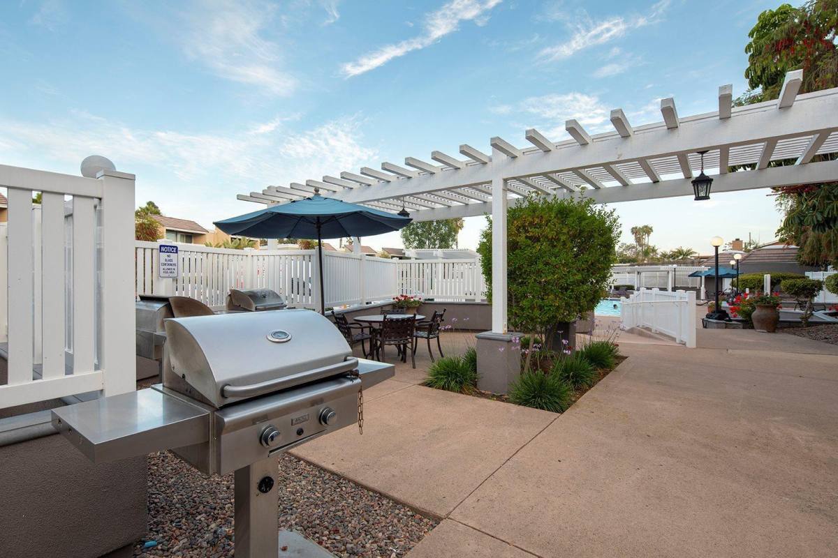 Apartment for rent at Modernaire, 2420 Cardinal Dr, San Diego, CA 92123