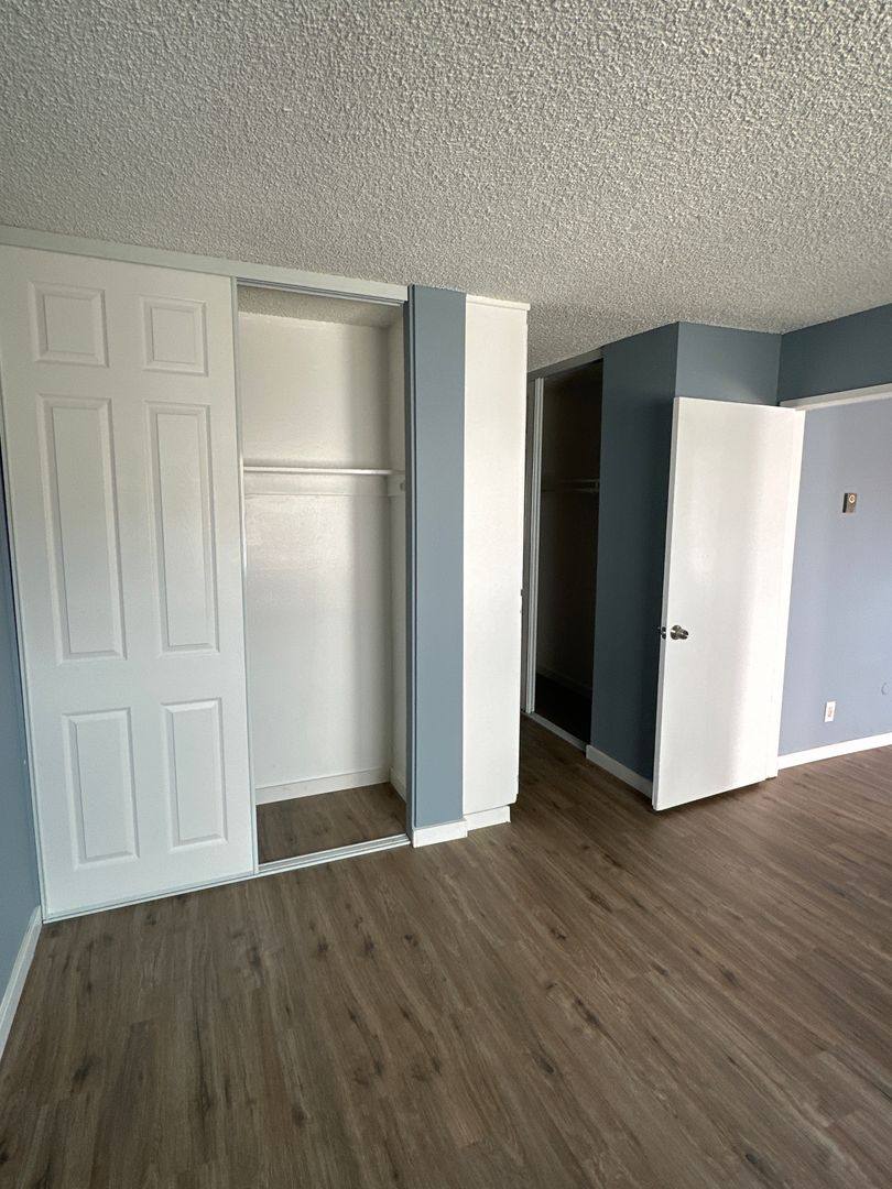 Apartment for rent at 400 S Kingsley Dr, Los Angeles, CA 90020