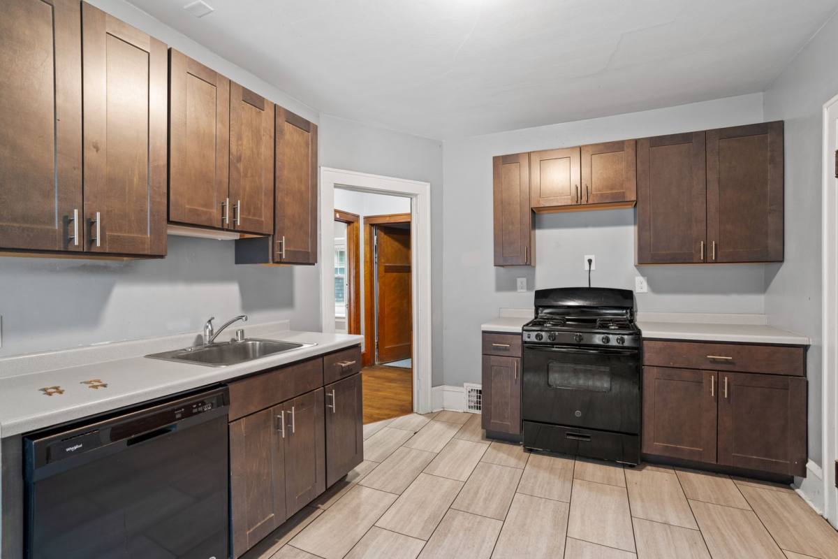 Townhouse for rent at 3040 N Maryland Ave, Milwaukee, WI 53211
