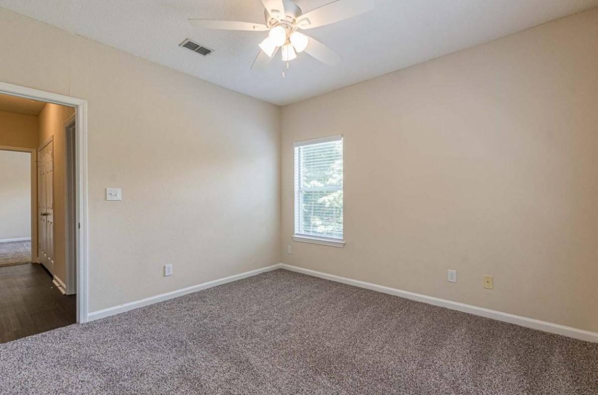 Apartment for rent at 1200 Newnan Crossing Blvd, Newnan, GA 30265