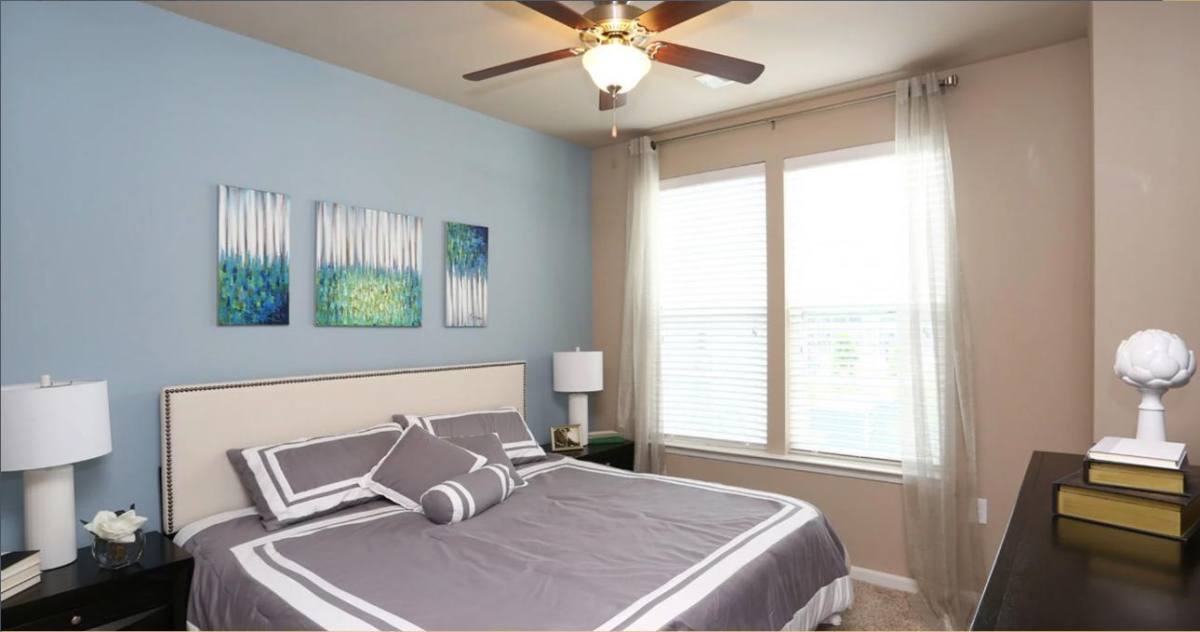 Apartment for rent at 1801 Oak St, North Aurora, IL 60542