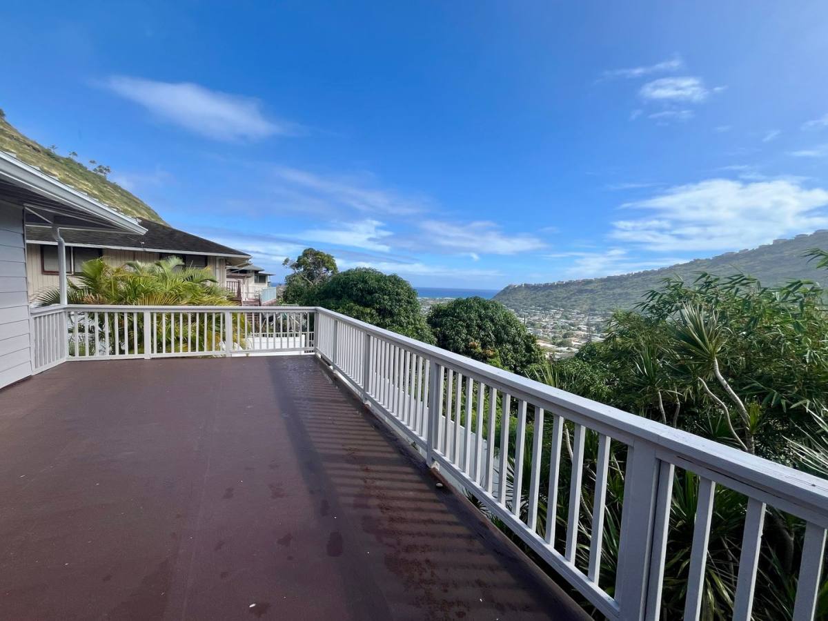 House for rent at 920 Leighton St, Honolulu, HI 96821