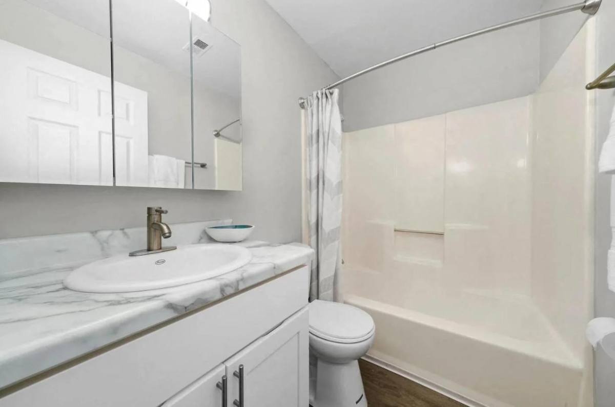 Apartment for rent at 3944 W 77th Place, Merrillville, IN 46410