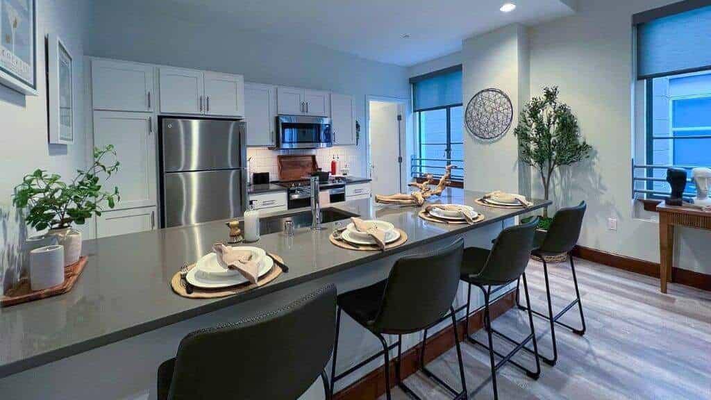 Apartment for rent at 110 W Ocean Blvd, Long Beach, CA 90802