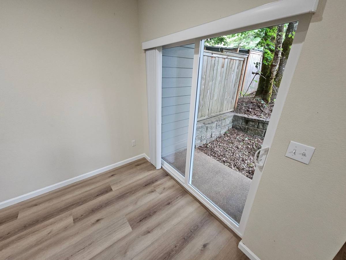 Townhouse for rent at 5743 Karen Lynn Loop S, Salem, OR 97306