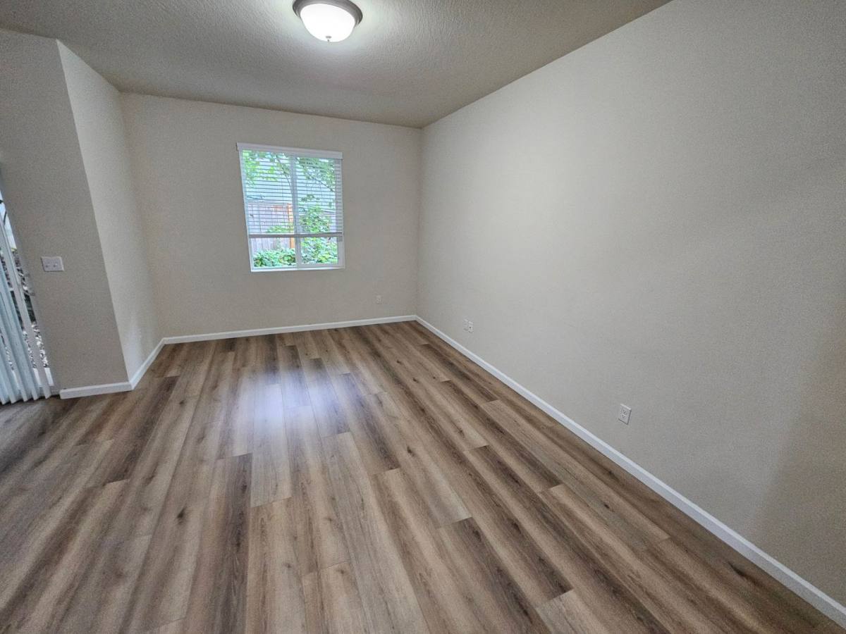 Townhouse for rent at 5743 Karen Lynn Loop S, Salem, OR 97306