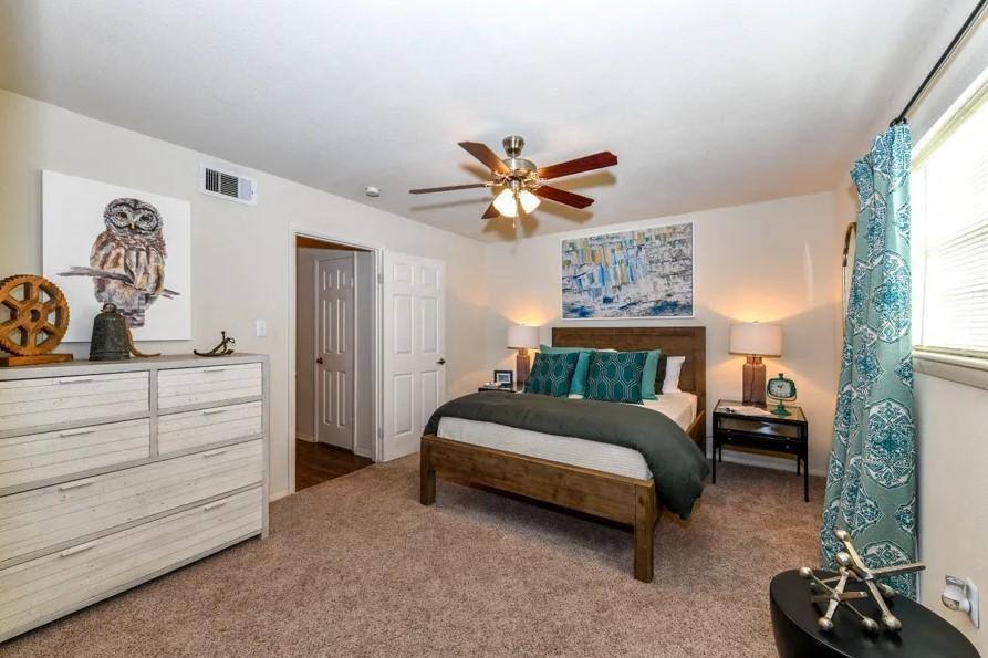 Apartment for rent at 9400 Abercorn St, Savannah, GA 31406