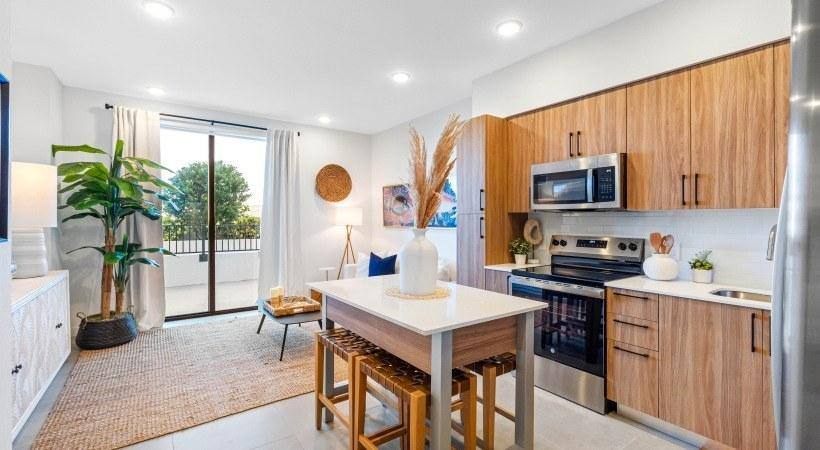 Apartment for rent at 208 N Federal Highway, Pompano Beach, FL 33062