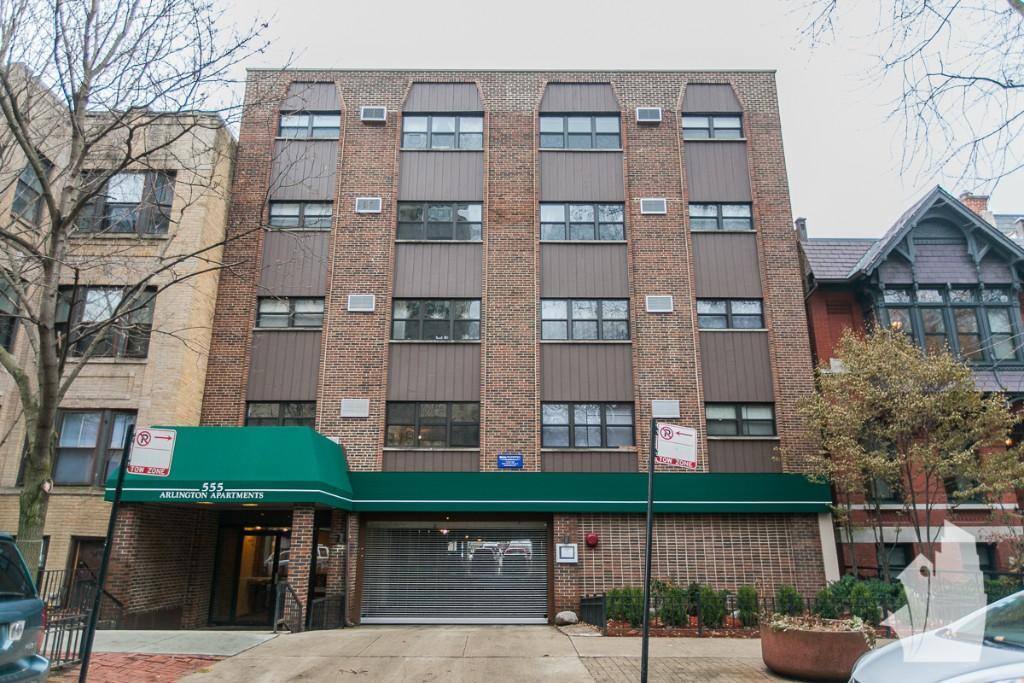 Apartment for rent at 555 W Arlington Place #201, Chicago, IL 60614