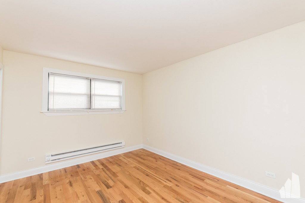Apartment for rent at 555 W Arlington Place #201, Chicago, IL 60614