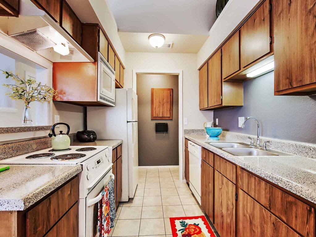 Apartment for rent at Rosemeade Townhomes, 3830 Old Denton Rd, Carrollton, TX 75007