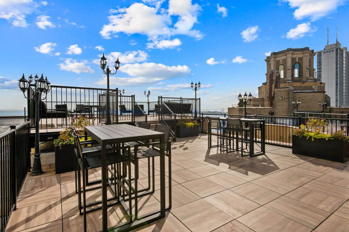 Apartment for rent at 1400 Lake Shore Condominiums, 1400 N Lake Shore Dr, Chicago, IL 60610