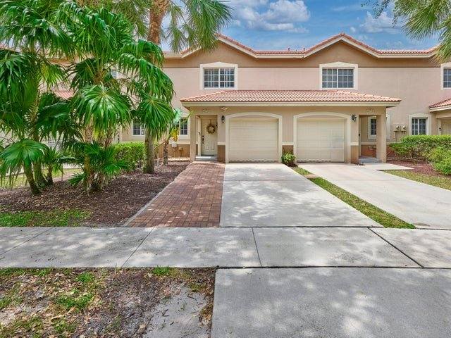 Townhouse for rent at 6725 Old Farm Trail, Boynton Beach, FL 33437