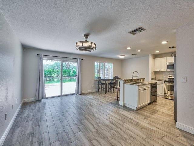 Townhouse for rent at 6725 Old Farm Trail, Boynton Beach, FL 33437