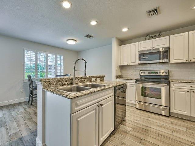 Townhouse for rent at 6725 Old Farm Trail, Boynton Beach, FL 33437