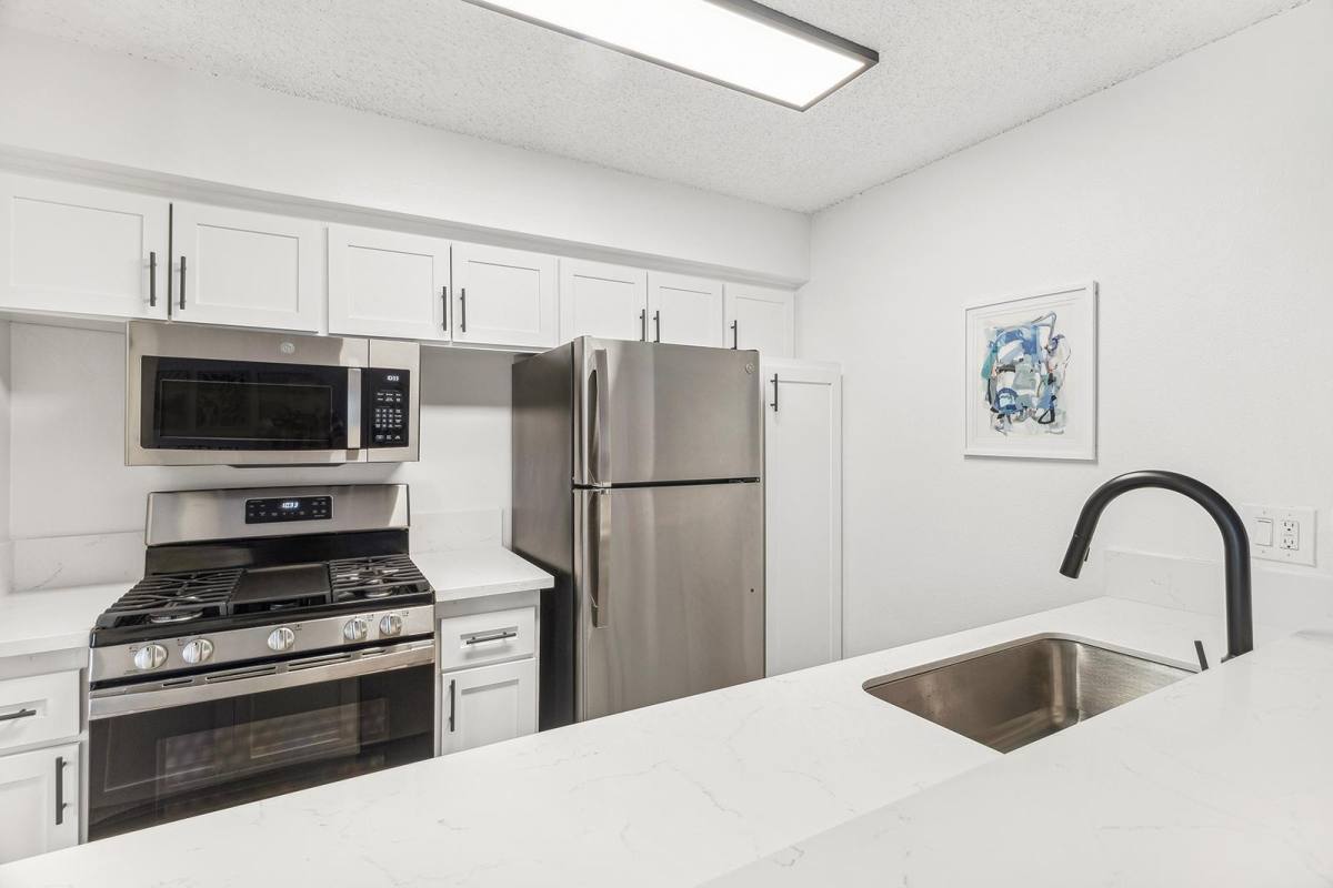Apartment for rent at The Biltmore, 555 Laurie Lane, Thousand Oaks, CA 91360