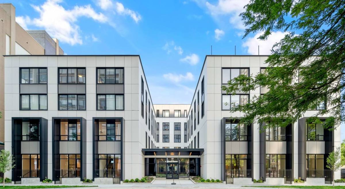 Townhouse for rent at 5440 N Sheridan Rd #318, Chicago, IL 60640